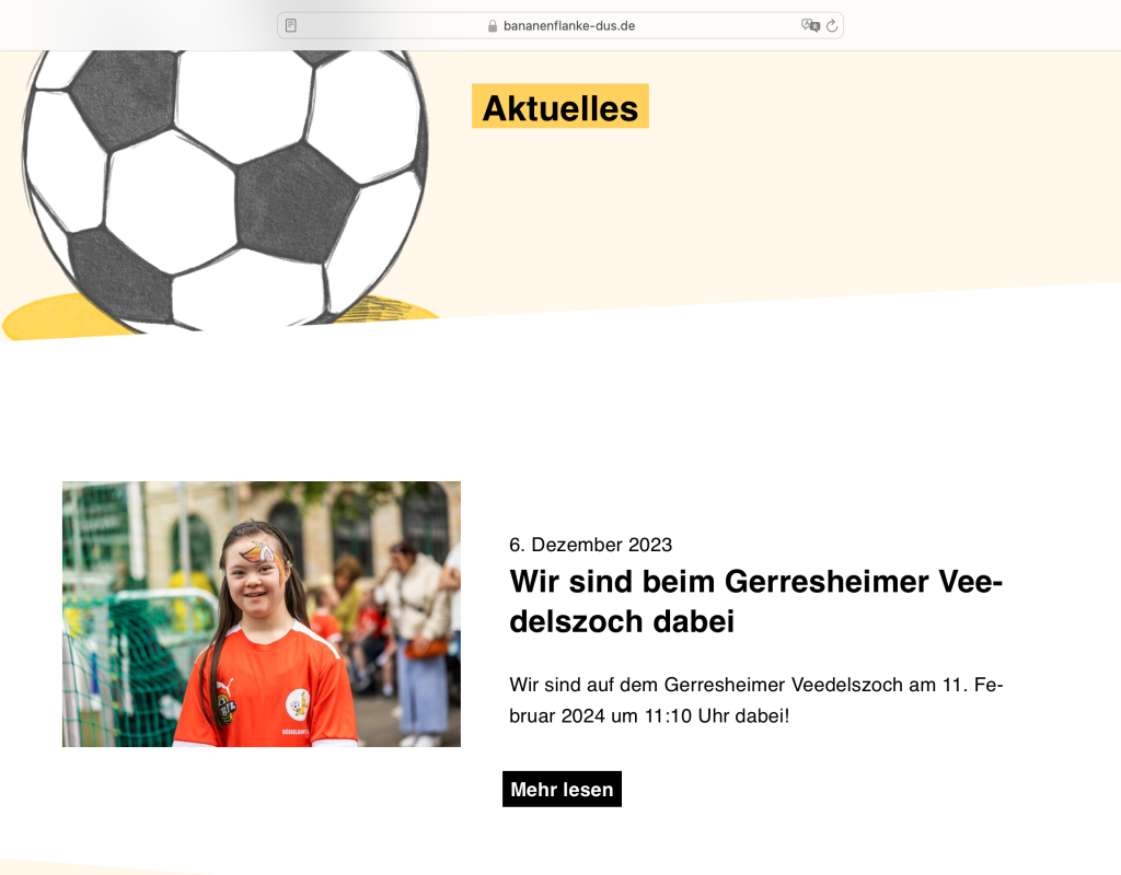 Eine Bildschirmaufnahme der Unterseite „Aktuelles“ Im Kopf der Seite ist eine Illustration eines Fußballs zu sehen.
